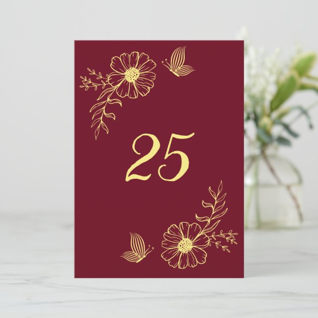 Convite Número da mesa romeno elegante de flor dourada (Em pé/Frente)