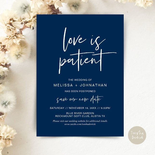 Convite O amor é paciente, Mudar Nova Data de Casamento (Minimalist, Love is patient, Romantic Wedding Change the new date card PDF in navy Blue)