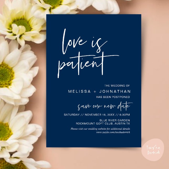 Convite O amor é paciente, Mude nossa data de casamento (Minimalist, Love is patient, Romantic Wedding Change the new date card PDF in navy Blue)