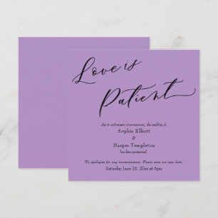 Convite O amor é Patient Purple Postpond Wedding Card