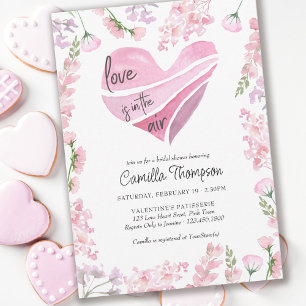 Convite O amor está no ar, coração e flores, chá de noiva