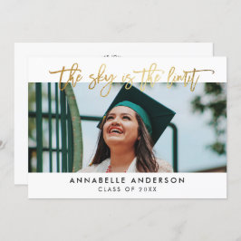 Convite O Céu de Script Dourado Moderno é a Graduação do L