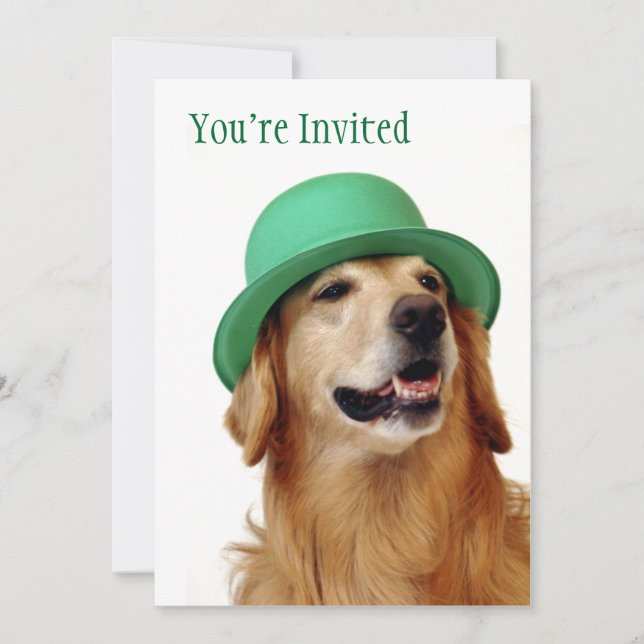 Convite O dia de St Patrick do golden retriever (Frente)