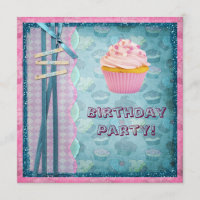 O doce como o partido do brilho dos cupcakes do