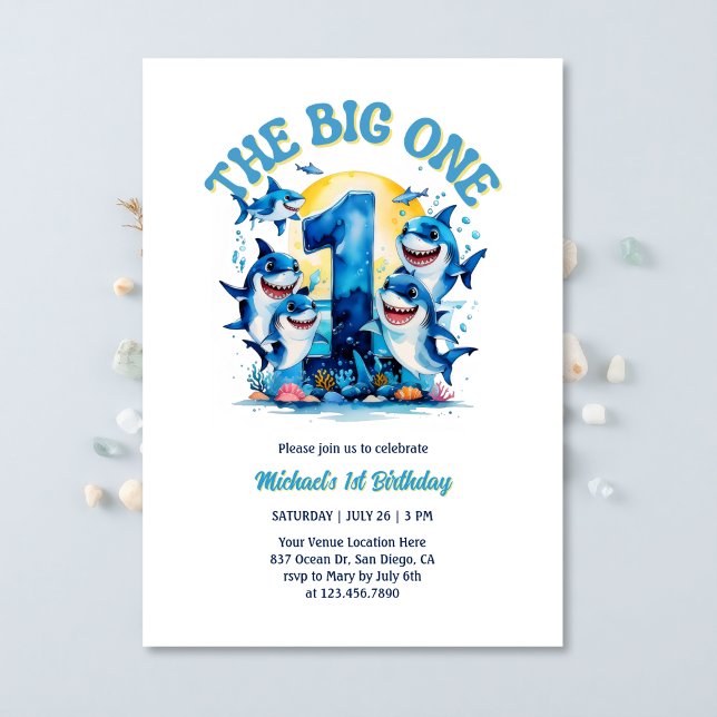 Convite O Grande Tema de Um Tubarão Sob o primeiro anivers (The Big ONE First Birthday Invitation – Shark Theme Under the Sea Party Invitation)