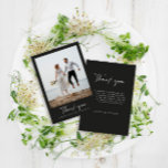 Convite Obrigado de casamento, sua foto moderna, escrita m<br><div class="desc">Cartões de agradecimentos de casamento simples contemporâneo,  preto e branco. Design moderna e incrível. Parte de uma suíte.</div>