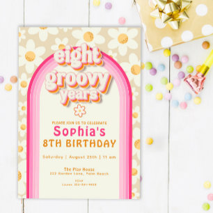 Convite Oito Anos de Groovy Daisy Rainbow Birthday Invitat