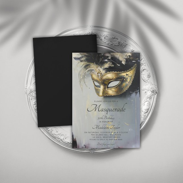 Convite Óleo de Máscara Dourada mascarada preto Art 50º An (masquerade 50th birthday party invitation glamorous gold black venetian mask elegant modern)
