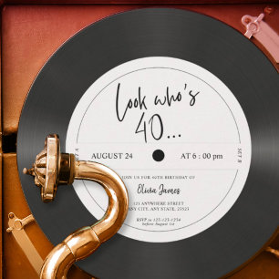 Convite Olhar para o disco de vinil retrô quem está com 40
