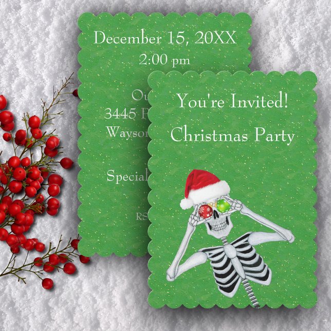 Convite Olhos do Ornamento do Pai Natal Divertido em Doura (Fun skeleton with ornament eyes Santa hat on green Christmas party invitations.)