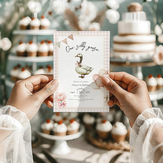 Convite One Silly Goose Girl 1st Birthday  Invitation (Criador carregado)