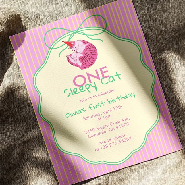 Convite One Sleepy Cat 1st Birthday – Yellow Stripes (Criador carregado)