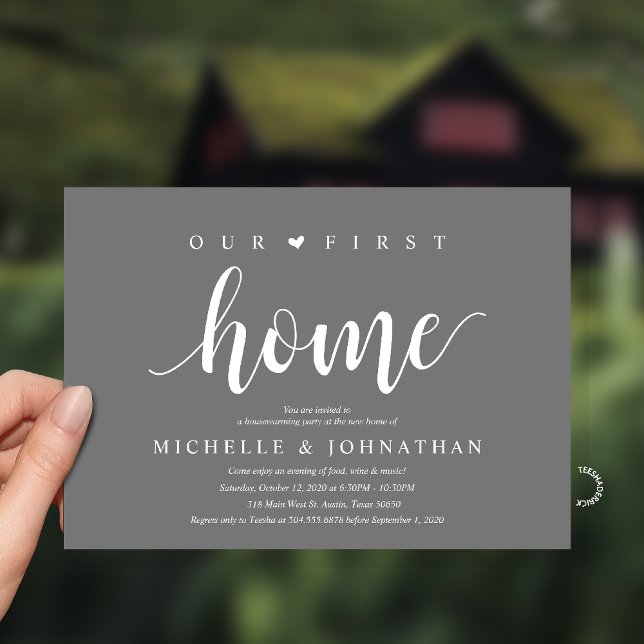 Convite Our First Home Modern Rustic Housewarming party (Our First Home Housewarming party Invitation Card in Dark Grey)