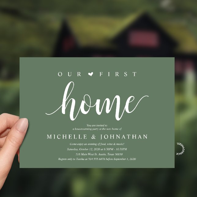 Convite Our First Home Modern Rustic Housewarming party (Our First Home Housewarming party Invitation Card in Sage Green)