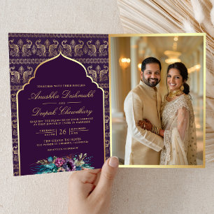 Convite Padrão de Pavão em Ouro Roxo Floral Casamento Indi
