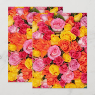 Convite Padrão de Rosas Coloridas Florais Fundo