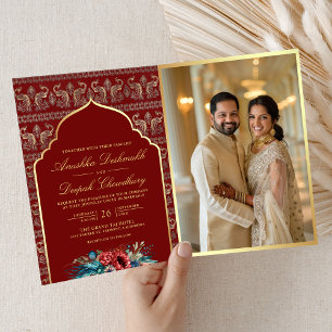 Convite Padrão Floral de Pavão Dourado Vermelho Casamento