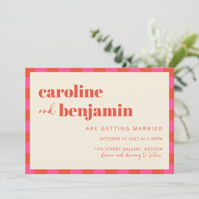 Convite Padrão Xadrez Rosa e Laranja Ousado Casamento  (Em pé/Frente)