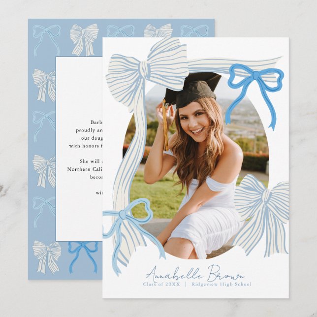 Convite Pale Blue Bows Photo Text Graduation Announcement (Frente/Verso)
