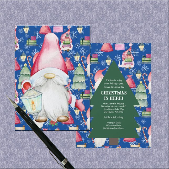 Convite Papais noeis Gnome para Natal Padrão Azul (Santa Gnome for Holidays Christmas Pattern Blue Invitation)