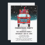 Convite Papais noeis vermelhos lindos Van Reindeer Cão Nev<br><div class="desc">Este belo e festivo convite de festas de Natal é perfeito para estabelecer o clima para o seu evento de férias. Apresenta uma carrinha de Papai Noel, vermelha e azul, de 70 anos, desenhada manualmente e pintada manualmente, com um motorista de renas de cachorro e presentes coloridos embalados em cima...</div>