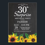 Convite para aniversário de 30 anos de Surpresa de<br><div class="desc">Convite para aniversário de 30 anos de Surpresa de Girassol. Flores Florais e Fundo Chalkboard. Retro de Vintagem do País. Mulheres Aniversário. 15 de 12 de 16º 20 de 18º de 13 21rua 30 de 40º de 50º de 60º de 70 90 de 100º de qualquer idade. Digital Imprimível. Para...</div>