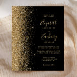 Convite para Casamento de Literatura Dourada Preta<br><div class="desc">A borda esquerda deste elegante convite de casamento moderno apresenta uma borda falsa de ouro. O texto personalizável combina manuscrito colorido de ouro pálido,  fontes copperplate e itálico em um fundo preto. O verso apresenta um design preto e dourado correspondente.</div>