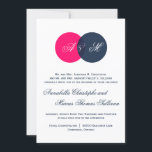 Convite para Casamento de Monogramas Gêmeos Rosa-Q<br><div class="desc">Convite para Casamento de Monogramas Gêmeos Rosa-Quente e marinho</div>
