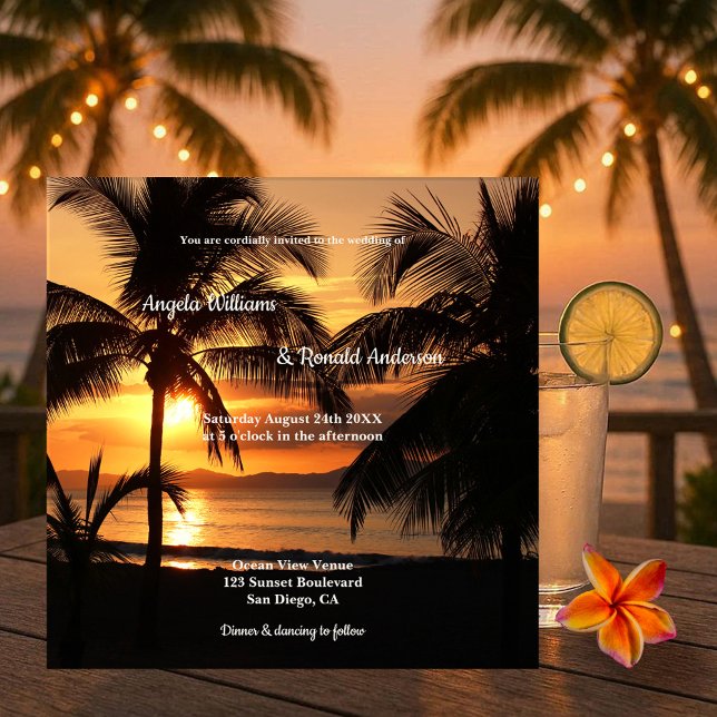 Convite para Casamento de Praia de Sunset, Árvore  (Romantic destination wedding invitation featuring a sunset at the beach framed by palm trees)
