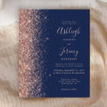 Convite para Casamento Glitter Dourado Rosa de Mar<br><div class="desc">A borda esquerda deste elegante convite de casamento moderno apresenta uma borda falsa de ouro rosa. O texto personalizável combina a letra rosa pálida,  cor de manuscrito colorido,  prato e fontes itálicas em um fundo azul marinho. O verso apresenta um design marinho azul e rosa dourado correspondente.</div>