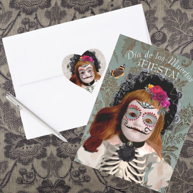 Convite para celebração do Día de los Muertos (Our matching 'La Catrina' heart stickers are perfect for sealing your invitations.)