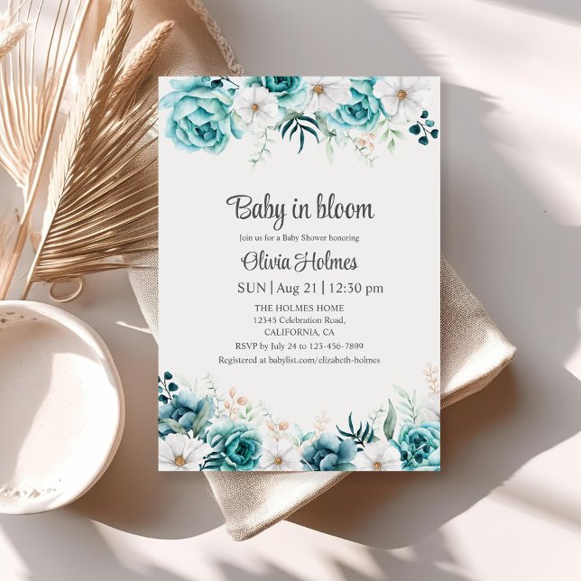 Convite para Chás de fraldas Florais Teal e Off-Wh (Teal and Off-White Floral Baby Shower Invitation on a neutral boho table.)