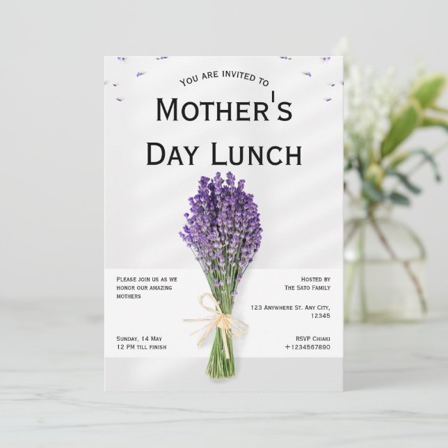 Convite para Dia de as mães Roxo de Cinzas Minimal (Em pé/Frente)