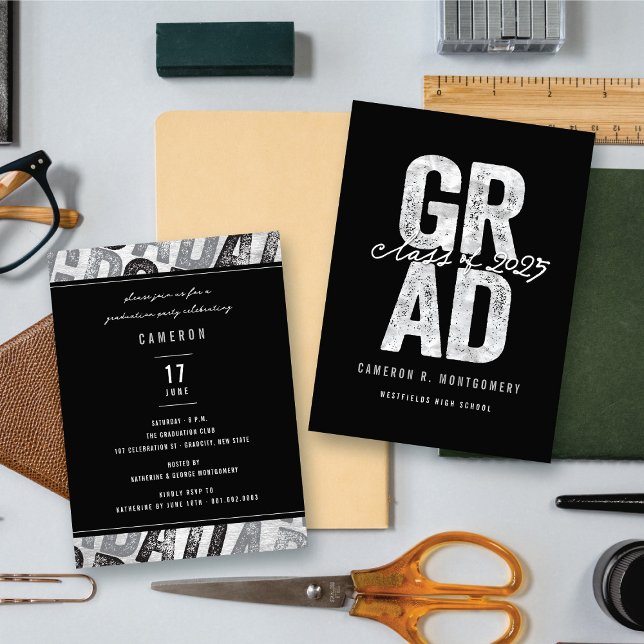 Convite para Festa de formatura Na moda de FORMAND (Modern Bold Silver GRAD Stylish Graduation Party Insert / Enclosure Card @ zazzle.com/color_therapy)