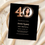 convite para fotos aniversário de 40 anos a preto<br><div class="desc">Um convite para fotos moderno e na moda para uma festa de aniversário de 40 anos. Um fundo negro. Personalize e adicione os detalhes da sua festa. Rosa dourado. 1 folha = 1 convite impresso de borda a borda.</div>