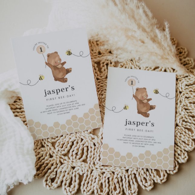 Convite para o primeiro dia de abelha do urso de m (Criador carregado)