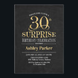 Convite Partido aniversário de 30 anos Surpresa - Preto Do<br><div class="desc">Convite à Celebração de aniversário de 30 anos de Surpresa Russa. Design elegante no quadro negro e padrão de ouro brilhante. Apresenta uma fonte elegante de script. Envie-me uma mensagem se precisar de mais personalização.</div>