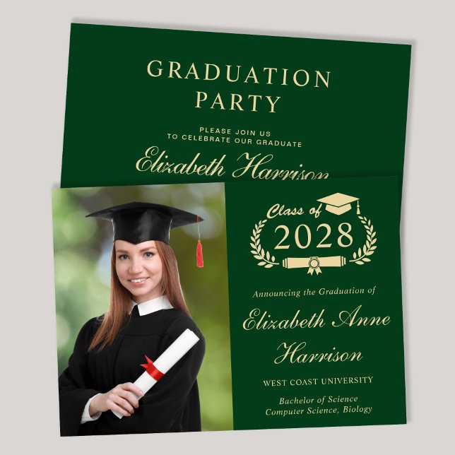Convite Partido do Formandos Verde Elegante (An elegant college graduation party invitation to celebrate the graduate's achievements)