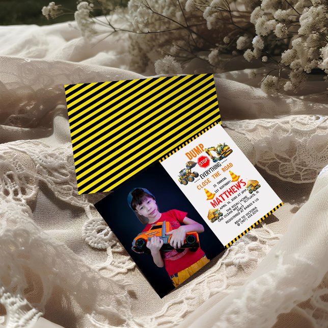 Convite Partido do primeiro aniversario de Caminhão de Con (Criador carregado)