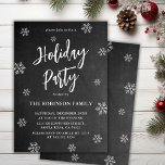 Convite Partido Rustic Chalkboard Snowflake Holiday<br><div class="desc">Rustic Chalkboard Snowflakes Script Black Holiday Party Invances é perfeito para um evento de inverno russo. Apresenta um texto de "Festa Feriada" em um bonito script de pincel escrito à mão em branco sobre fundo preto no quadro. Fácil de personalizar com seu nome e detalhes da festa.</div>