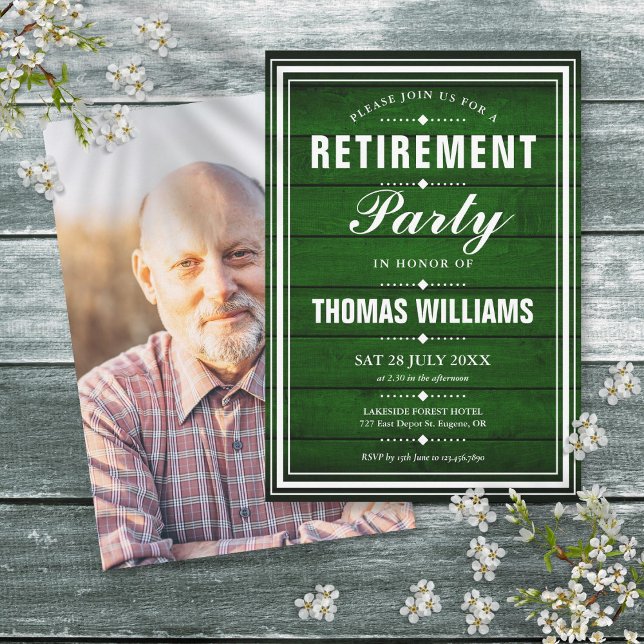 Convite Partido Rustic Green Wood Retirement (Rustic Green Wood Panels Photo Retirement Party Invitation)