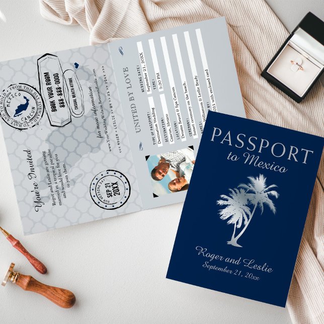 Convite Passaporte de Casamento Azul Marinho Prateado em C (Criador carregado)