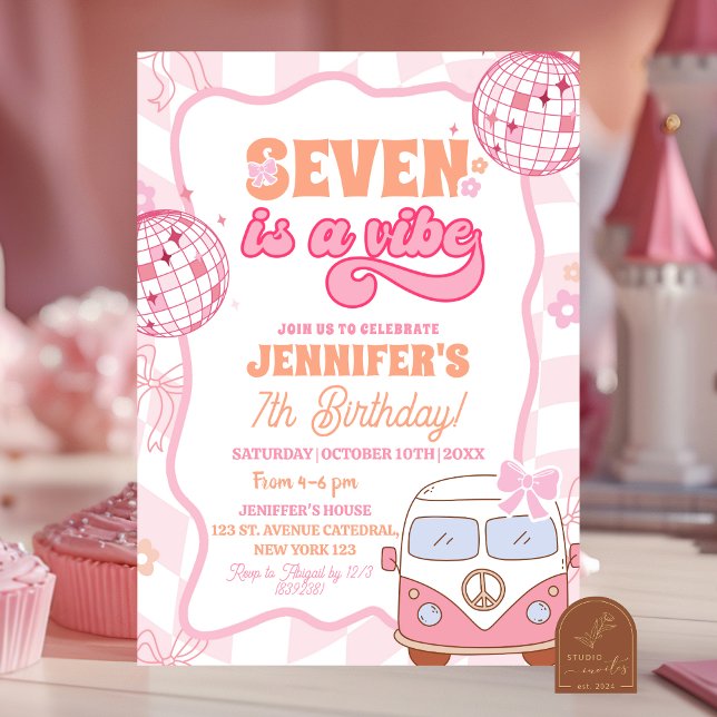 Convite Pastel Retro Seven é um aniversário Van Groovy (Criador carregado)