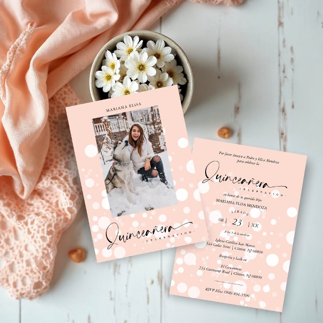 Convite Peach Polka Dot Custom Photo Quinceañera (Peach Polka Dot Custom Photo Quinceañera Invitation.)