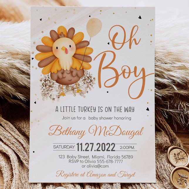 Convite Pequena Turquia A Caminho! Chá de fraldas de Ação  (A Thanksgiving baby shower invitation with a cute turkey, pumpkins, and autumn leaves, featuring the)