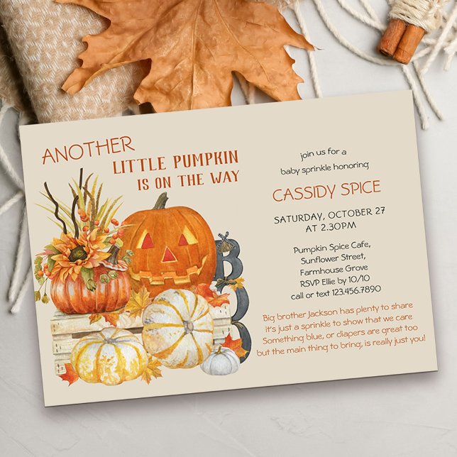 Convite Pequeno Abóbora Rustic Festa de Halloween de Bebê (Baby Sprinkle Invitation for another little pumpkin due in the fall or halloween season)