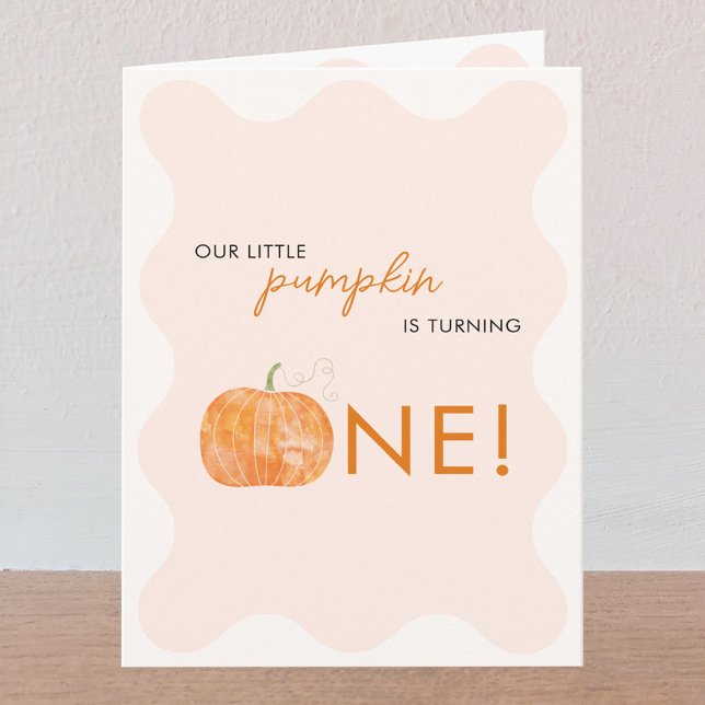 Convite Pequeno Abominável outono Primeiro primeiro aniver (Our Little Pumpkin is Turning One fun first 1st birthday autumn fall themed personalized invitation)