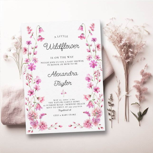 Convite Pequeno Chá de Garden Rosa Quente (little wildflower baby girl shower invitation cottage garden watercolor pink fuchsia tiny flowers)