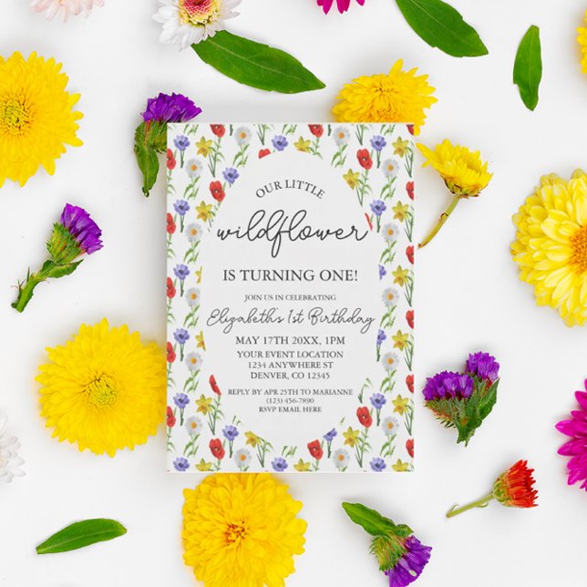 Convite Pequeno primeiro aniversario de flor selvagem (Criador carregado)