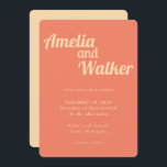 Convite Pêssego Retro Delight e Casamento Apricot<br><div class="desc">Apresentando nosso design de convite para casamento "Retro Delight", onde a simplicidade encontra charme de vintage. Esta design é uma mistura harmoniosa de minimalismo moderno e elementos nostálgicos, criando uma experiência visual única para o seu dia especial. O design apresenta uma laranja de damasco que traz um pop de cor...</div>